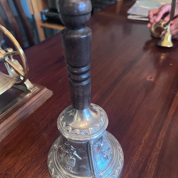 10 vintage collectible bells - Picture 6 of 6